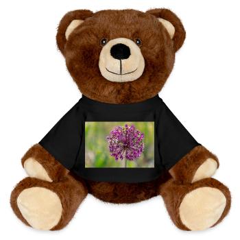 Nahaufnahme einer Lila Blume - Riesenlauchs - MiniFeet® RecycelBär® Braun - Schwarz - Vorne