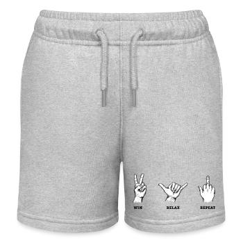 Win Relax Repeat Handzeichen Set – Illustration - Kinder Organic Joggingshorts Mini Bolter von Stanley/Stella - Grau meliert - Vorne