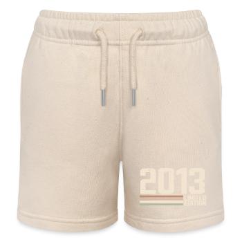 2013 Jahrgang 2013 Geburtstag 2013 Retro 2013 - Kinder Organic Joggingshorts Mini Bolter von Stanley/Stella - Natur - Vorne
