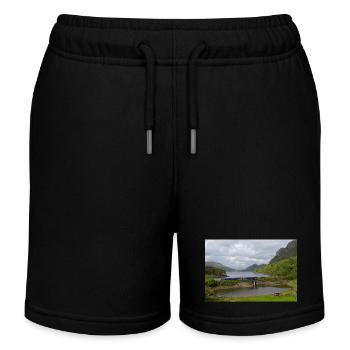 ScotRail train passing Scottish Loch - Kids Organic Sweat Shorts by Stanley/Stella - black - Front