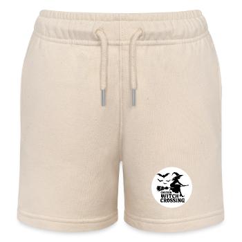 Hexe Hexenbesen Spruch Caution Witch Crossing - Kinder Organic Joggingshorts Mini Bolter von Stanley/Stella - Natur - Vorne