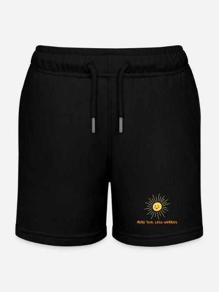 More Sun, less worries – Summer Good Mood Saying - Kids Organic Sweat Shorts by Stanley/Stella - black