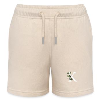 Grüner botanischer Buchstabe K - Kinder Organic Joggingshorts Mini Bolter von Stanley/Stella - Natur - Vorne