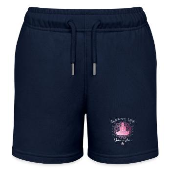 Zen depuis 1958 - 67 ans de vie consciente - Short de jogging enfant bio Stanley/Stella - bleu marine - Devant