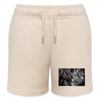 Hummel bei der Nektarernte - Kinder Organic Joggingshorts Mini Bolter von Stanley/Stella - Natur - Vorne
