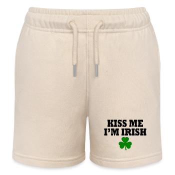 kiss me im irish - Kinder Organic Joggingshorts Mini Bolter von Stanley/Stella - Natur - Vorne