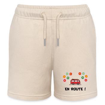 SURFEN. VAN. SPORT. JAHRESTAG. PENSIONIERUNG. HUMOR. - Kinder Organic Joggingshorts Mini Bolter von Stanley/Stella - Natur - Vorne