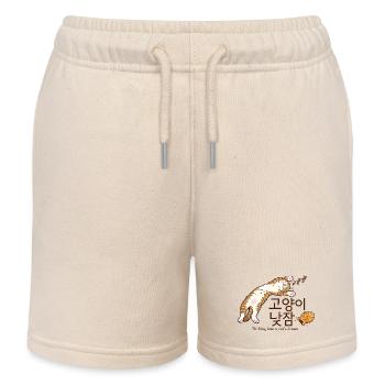 Schläfrige koreanische Katzen-Traum-Design - Kinder Organic Joggingshorts Mini Bolter von Stanley/Stella - Natur - Vorne