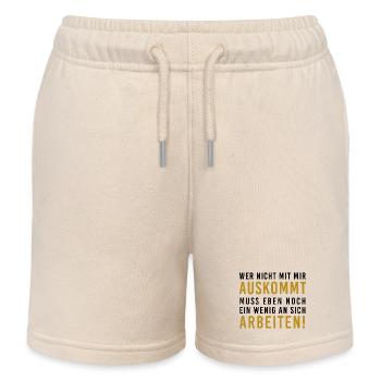 Wer nicht auskommt, muss arbeiten, witziger Spruch - Kinder Organic Joggingshorts Mini Bolter von Stanley/Stella - Natur - Vorne
