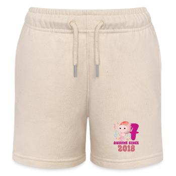 Siebener Geburtstag - Kinder Organic Joggingshorts Mini Bolter von Stanley/Stella - Natur - Vorne