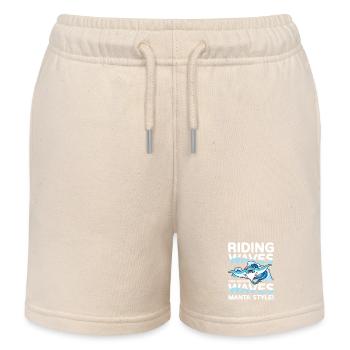 Riding Waves and Making Waves Manta Style für - Kinder Organic Joggingshorts Mini Bolter von Stanley/Stella - Natur - Vorne