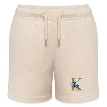 K Monogramm mit Blauen Blüten - Kinder Organic Joggingshorts Mini Bolter von Stanley/Stella - Natur - Vorne