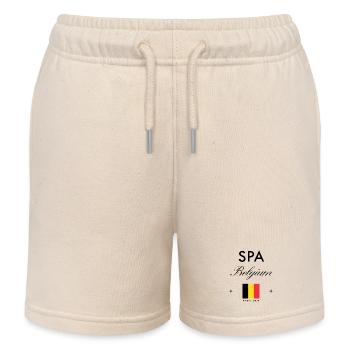 Spa Belgien Koordinaten Reise Souvenir - Kinder Organic Joggingshorts Mini Bolter von Stanley/Stella - Natur - Vorne