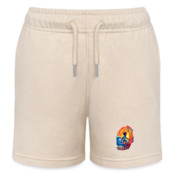 Surfender mit Sonnenstrahl-Motiv - Kinder Organic Joggingshorts Mini Bolter von Stanley/Stella - Natur - Vorne