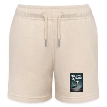 Ein netter, kleiner Alien entsteigt seinem UFO - Kinder Organic Joggingshorts Mini Bolter von Stanley/Stella - Natur - Vorne