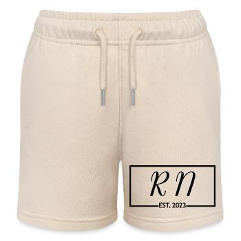 RN Est. 2023 Graduation Étudiante autorisée en soins infirmiers - Short de jogging enfant bio Stanley/Stella - écru doux - Devant
