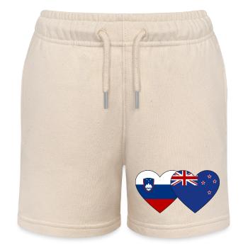 Slowenien Neuseeland Flagge Herz - Kinder Organic Joggingshorts Mini Bolter von Stanley/Stella - Natur - Vorne