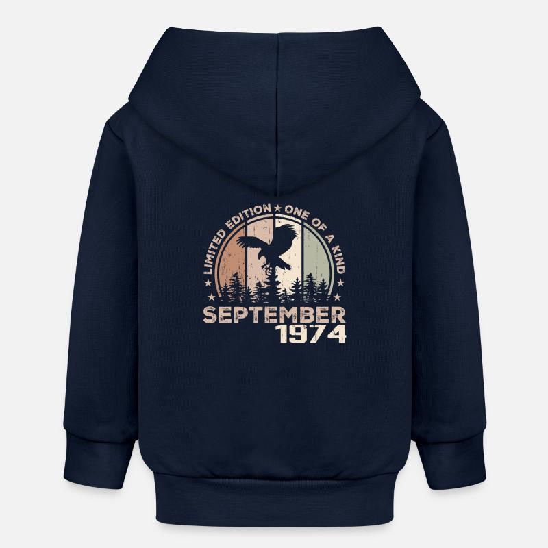 Incomparable depuis septembre 1974 50 Anniversaire - Veste à capuche bébé bio Stanley/Stella - bleu marine