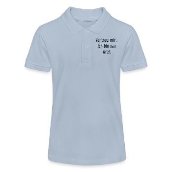 Vertrau mir, ich bin fast Arzt - Stanley/Stella Teenager Bio-Poloshirt MINI SPRINTER - sky Blue - Vorne
