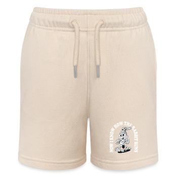 Now I Know How the Rabbit Runs – Denglisch Spruch - Stanley/Stella Teenager Bio-Joggingshorts MINI BOLTER - Natur - Vorne