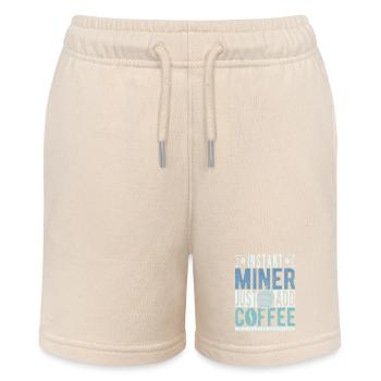 Bergmann Kaffee Spruch - Stanley/Stella Teenager Bio-Joggingshorts MINI BOLTER - Natur - Vorne