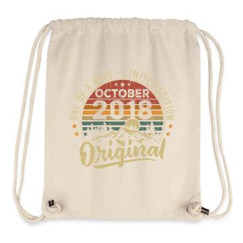 Cadeau Anniversaire | Millésime Né(e) Octobre 2018 - Sac à cordon recyclé Stanley/Stella - blanc naturel - Devant