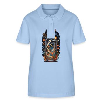 Espace floral dans l’esthétique de style bohème bouteille - Polo bio ELLISER Stanley/Stella Femme - bleu ciel - Devant - Luana (180cm)