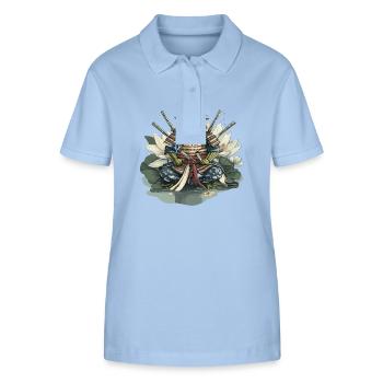 Frog Samurai: Warrior of the Water Lily - Stanley/Stella Women’s Organic Polo Shirt ELLISER - sky blue - Front - Luana (180cm)