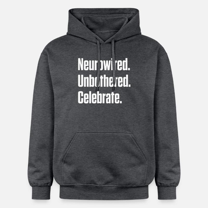 Neurocâblé. Imperturbable. Fêter ça. ND Pride - Sweat à capuche Softstyle® Gildan Unisexe - gris foncé chiné