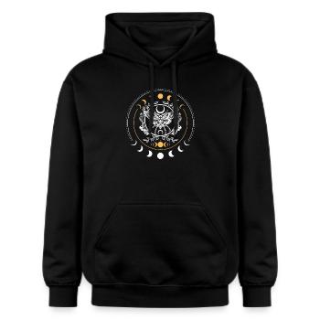 Himmlische Motten-Mandala - Gildan Unisex Softstyle® Midweight Hoodie - Schwarz - Vorne - Marisol (170cm) & Nik (191cm)
