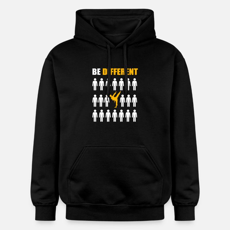 Le karaté est différent - Sweat à capuche Softstyle® Gildan Unisexe - noir