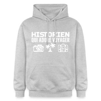 Voyageurs & Historiens : Passion & Découverte - Sweat à capuche Softstyle® Gildan Unisexe - gris clair chiné - Devant - Liana (172cm) & Jaron (178cm)