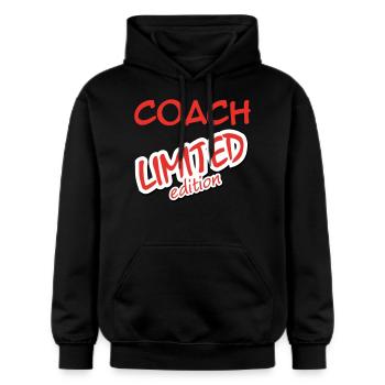 COACH LIMITIERTE AUFLAGE - Gildan Unisex Softstyle® Midweight Hoodie - Schwarz - Vorne - Marisol (170cm) & Nik (191cm)