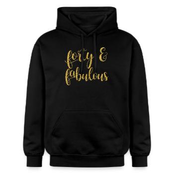40. Geburtstag: Forty and Fabulous - Gildan Unisex Softstyle® Midweight Hoodie - Schwarz - Vorne - Marisol (170cm) & Nik (191cm)