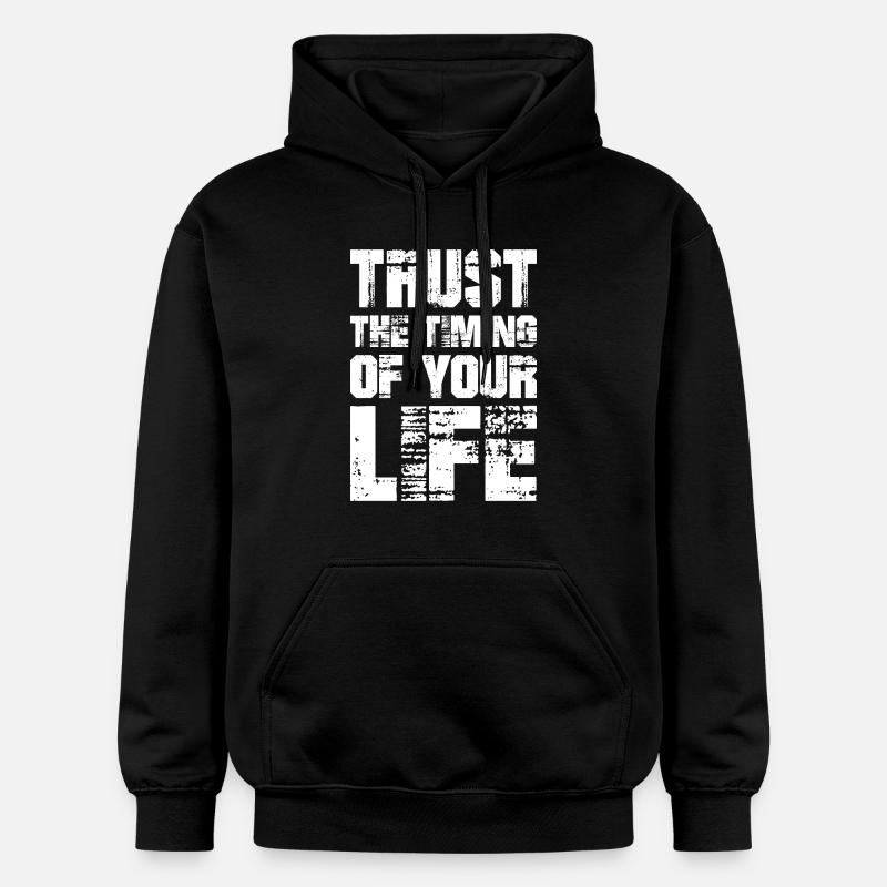Vertraue auf das Timing deines Lebens - Gildan Unisex Softstyle® Midweight Hoodie - Schwarz