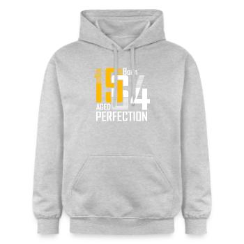 Geboren 1954 Gealterte Perfektion - Gildan Unisex Softstyle® Midweight Hoodie - Hellgrau meliert - Vorne - Liana (172cm) & Jaron (178cm)