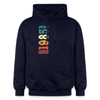 Juillet 1985 Vintage Rétro Cadeau Anniversaire - Sweat à capuche Softstyle® Gildan Unisexe - bleu marine - Devant - Liana (172cm) & Jaron (178cm)