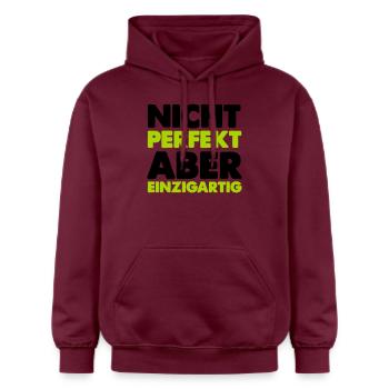 nicht perfekt aber einzigartig - Gildan Unisex Softstyle® Midweight Hoodie - Maroon - Vorne - Liana (172cm) & Jaron (178cm)