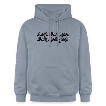 INTELLIGENTE ARBEITEN - Gildan Unisex Softstyle® Midweight Hoodie - Blau - Vorne - Liana (172cm) & Jaron (178cm)