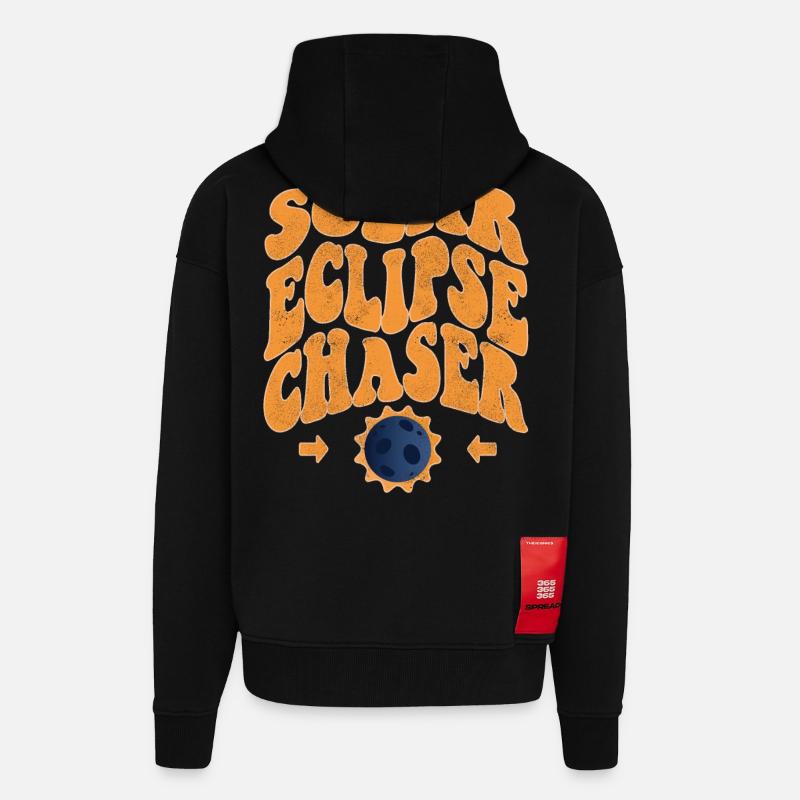 Solar eclipse chaser - Zip Hoodie - made by SPREAD - SOLID BLACK