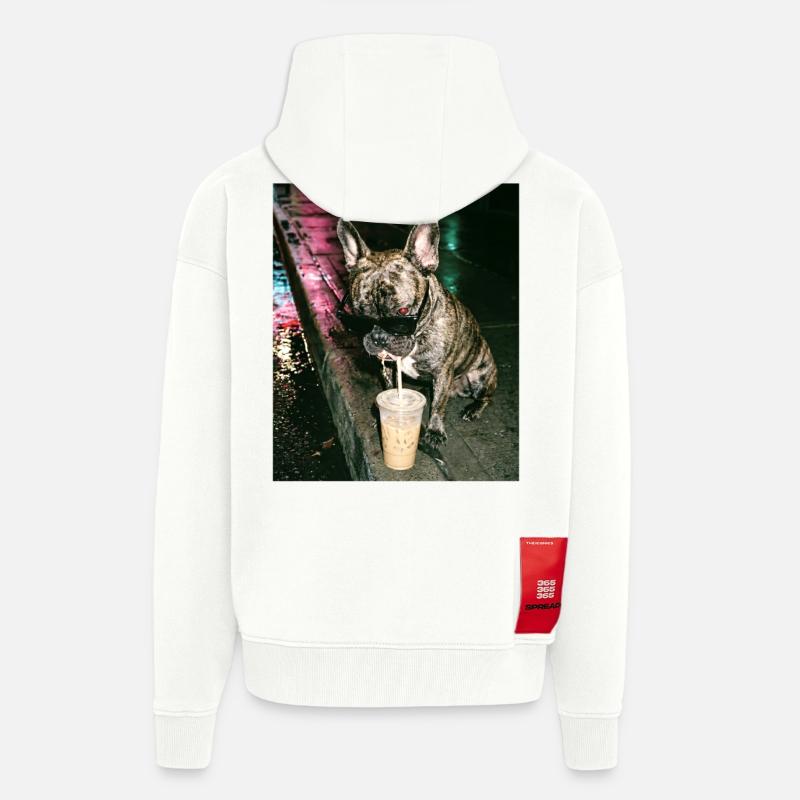 Bouledogue français buvant du café glacé - Veste à capuche bio épaisse oversize fabriqué en UE - OFF WHITE