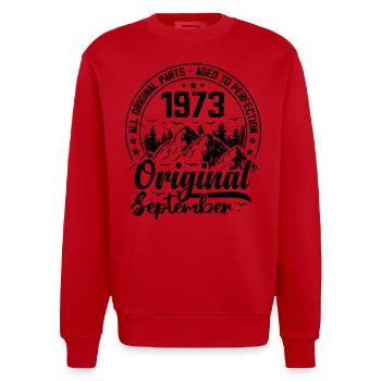 1973 September Original 51 Jahre altes Geburtstagsgeschenk - Heavyweight Oversized Organic Crew Neck Made in EU - Rot - Vorne - AI Model Female 172 light (172cm) & AI Model Male 178 light (178cm)