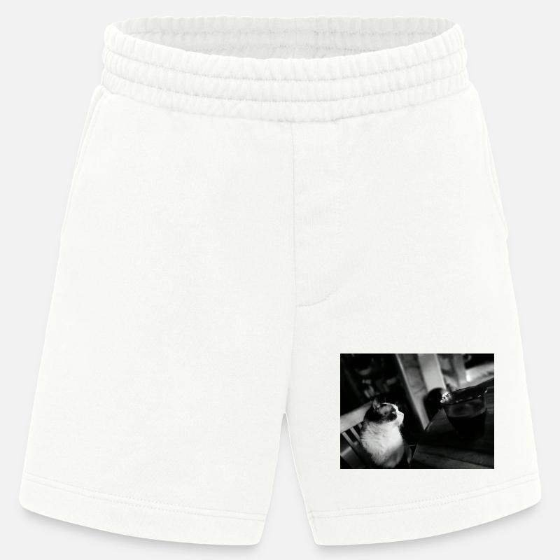 Schwarze Katze und Kaffeetasse - Heavyweight Shorts - made by SPREAD  - OFF WHITE