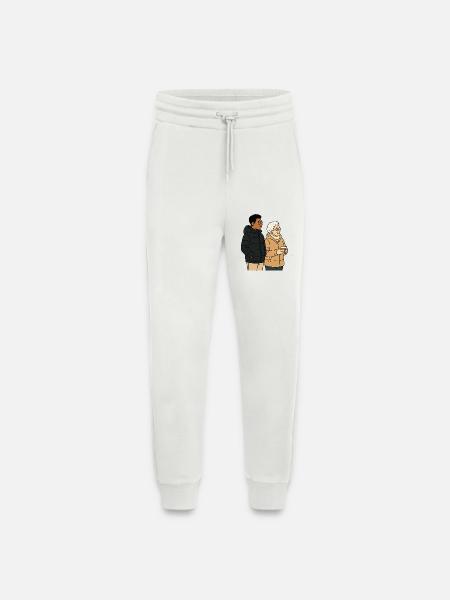 Oma Karin mit dem Enkel - Jogginghose - made by SPREAD - OFF WHITE