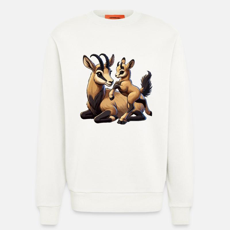 Ädelstenar klättrande get leker med unga - Organic Relaxed Crew Neck Made in EU - OFF WHITE