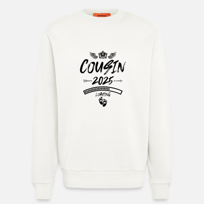 Cousin 2025 Loading Spruch - Sweatshirt - made by SPREAD  - OFF WHITE