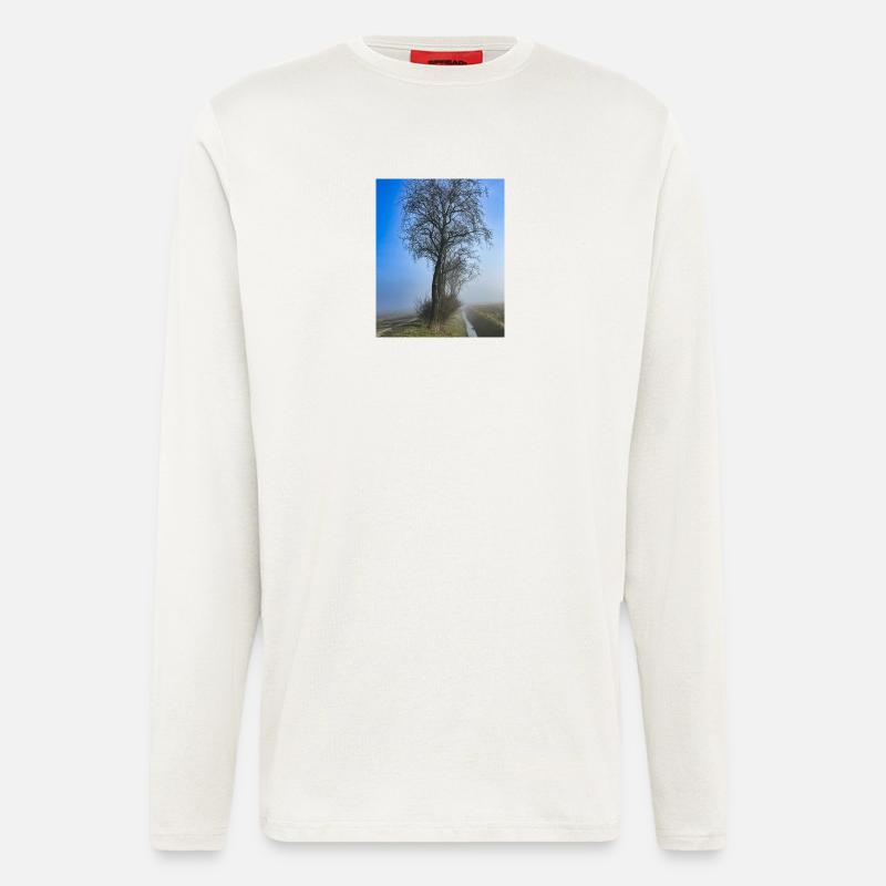 Lonely tree in morning mist - Longsleeve - made by SPREAD - OFF WHITE