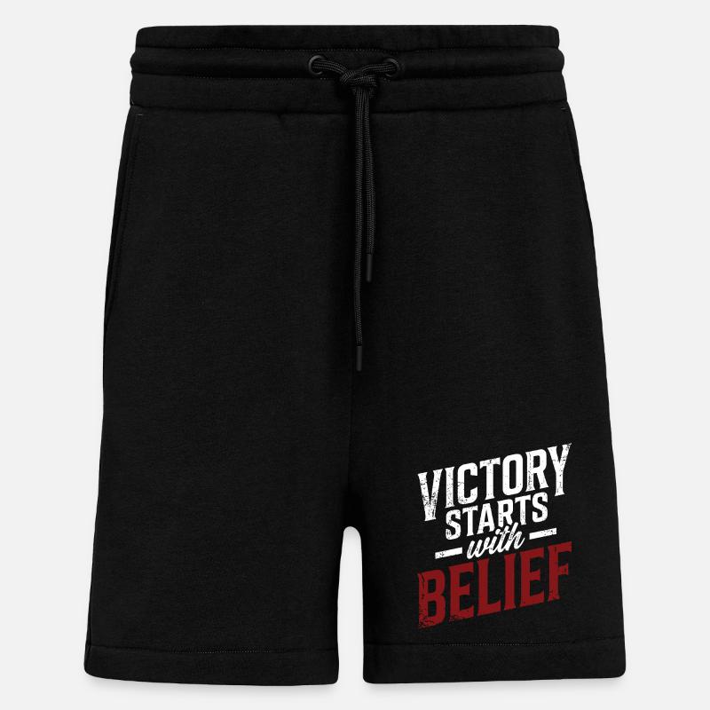 Der Sieg beginnt mit dem Glauben - Shorts - made by SPREAD - SOLID BLACK