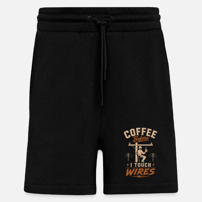 Café avant de toucher les câbles - Short bio décontracté fabriqué en UE - SOLID BLACK