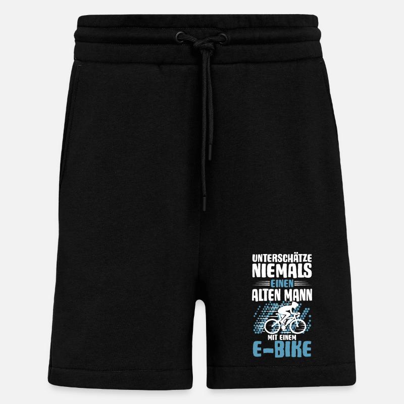 Alter Mann mit E-Bike - Shorts - made by SPREAD - SOLID BLACK